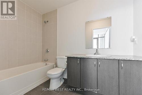 618 - 2522 Keele Street, Toronto (Maple Leaf), ON - Indoor Photo Showing Bathroom