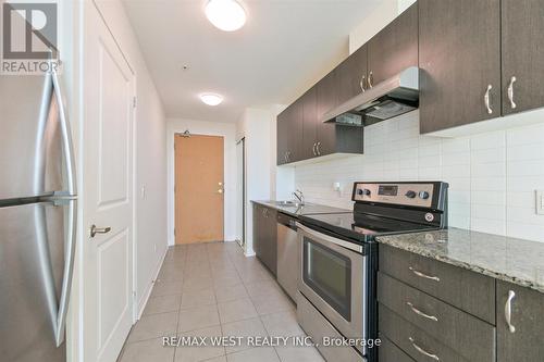 618 - 2522 Keele Street, Toronto (Maple Leaf), ON - Indoor Photo Showing Kitchen With Stainless Steel Kitchen With Upgraded Kitchen