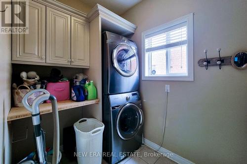 20 Pentland Road S, Hamilton (Waterdown), ON - Indoor Photo Showing Laundry Room