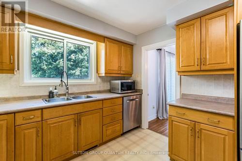 3 Colonial Court, St. Catharines, ON - Indoor Photo Showing Kitchen With Double Sink