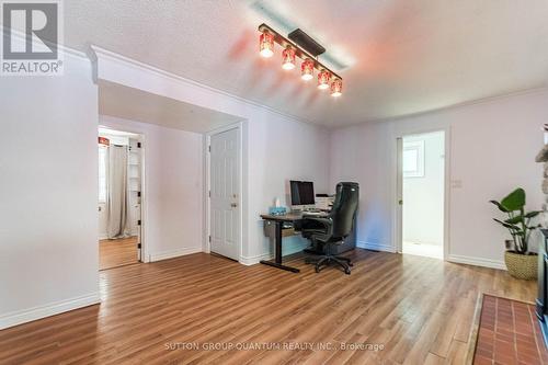 3 Colonial Court, St. Catharines, ON - Indoor