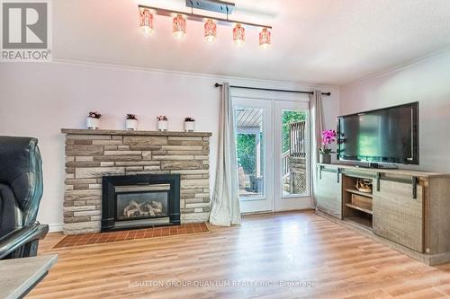 3 Colonial Court, St. Catharines, ON - Indoor Photo Showing Living Room With Fireplace