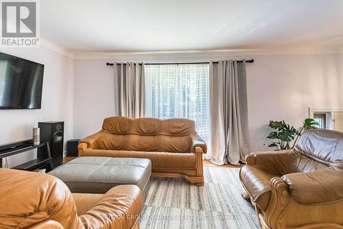 3 Colonial Court, St. Catharines, ON - Indoor Photo Showing Living Room