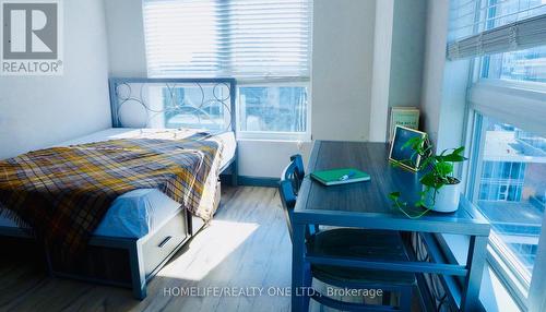 1153 - 258A Sunview Street, Waterloo, ON - Indoor Photo Showing Bedroom