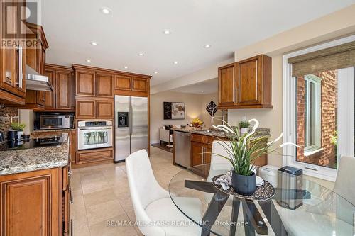 20 Hare Court, Markham (Old Markham Village), ON - Indoor Photo Showing Kitchen