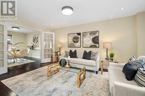 20 Hare Court, Markham (Old Markham Village), ON - Indoor Photo Showing Living Room