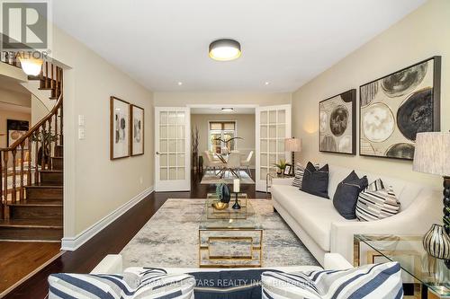 20 Hare Court, Markham (Old Markham Village), ON - Indoor Photo Showing Living Room