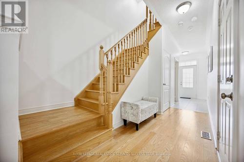 92 Radial Drive, Aurora, ON - Indoor Photo Showing Other Room