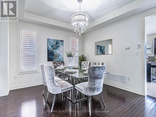 6 Divinity Circle, Brampton (Northwest Brampton), ON - Indoor Photo Showing Dining Room