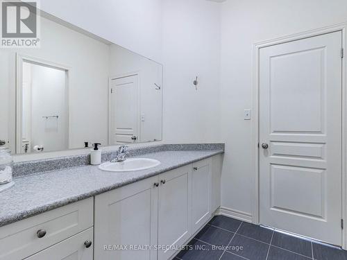 6 Divinity Circle, Brampton (Northwest Brampton), ON - Indoor Photo Showing Bathroom