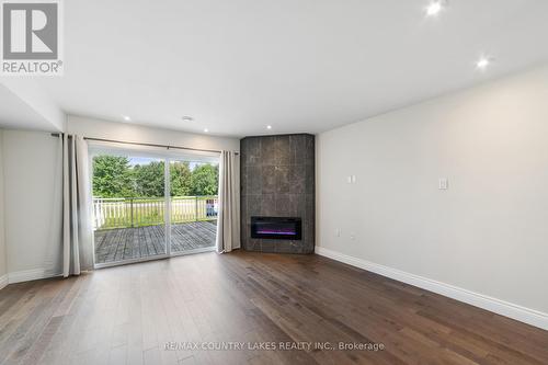 22 - 100 Laguna Parkway, Ramara (Brechin), ON - Indoor Photo Showing Living Room