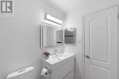 22 - 100 Laguna Parkway, Ramara (Brechin), ON - Indoor Photo Showing Bathroom