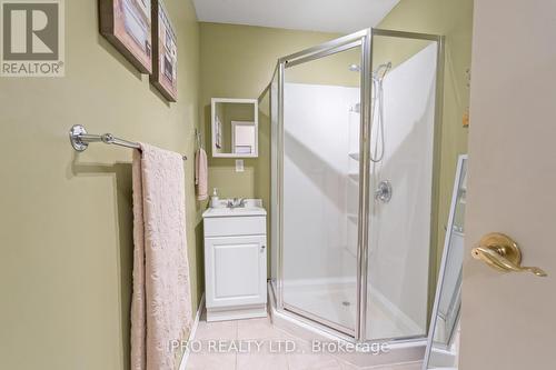 7210 Hwy 7, Halton Hills, ON - Indoor Photo Showing Bathroom