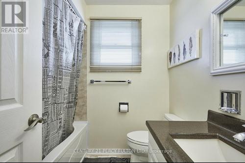 363 New Gate Avenue, Oshawa, ON - Indoor Photo Showing Bathroom