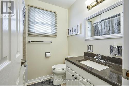 363 New Gate Avenue, Oshawa, ON - Indoor Photo Showing Bathroom