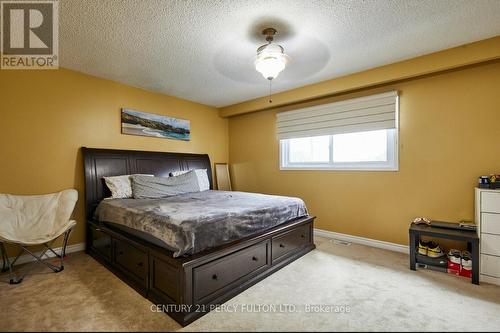 363 New Gate Avenue, Oshawa, ON - Indoor Photo Showing Bedroom