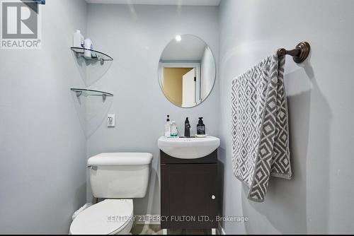 363 New Gate Avenue, Oshawa, ON - Indoor Photo Showing Bathroom