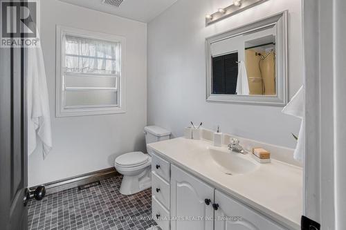 49 Weldon Road, Kawartha Lakes (Lindsay), ON - Indoor Photo Showing Bathroom