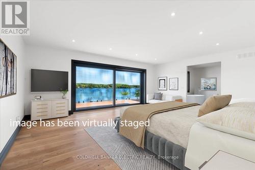 367 Gifford Drive, Smith-Ennismore-Lakefield, ON - Indoor Photo Showing Bedroom