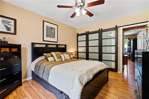 441 Scott Street, St. Catharines, ON - Indoor Photo Showing Bedroom