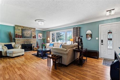 441 Scott Street, St. Catharines, ON - Indoor Photo Showing Living Room With Fireplace