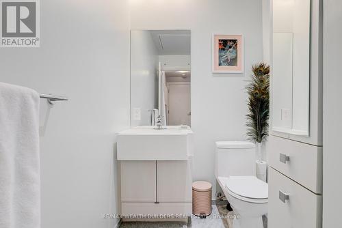 2105 - 8 The Esplanade, Toronto (Waterfront Communities), ON - Indoor Photo Showing Bathroom