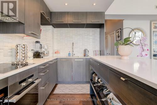 2105 - 8 The Esplanade, Toronto (Waterfront Communities), ON - Indoor Photo Showing Kitchen With Upgraded Kitchen