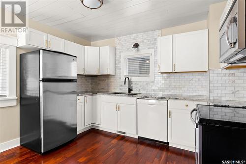 3260 Angus Street, Regina, SK - Indoor Photo Showing Kitchen With Upgraded Kitchen