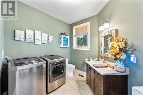 5543 Des Erables, Rogersville, NB - Indoor Photo Showing Laundry Room