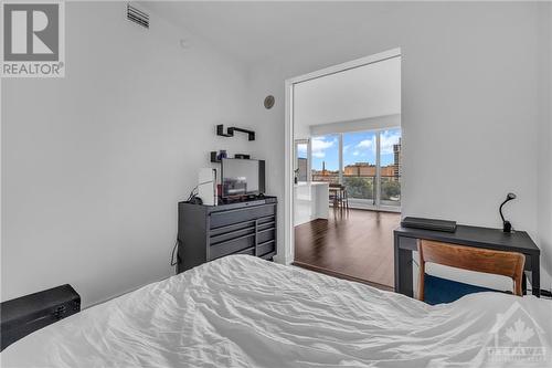 111 Champagne Avenue S Unit#608, Ottawa, ON - Indoor Photo Showing Bedroom