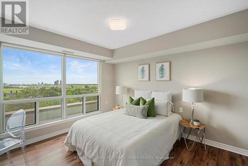 906 - 935 Sheppard Avenue W, Toronto (Clanton Park), ON - Indoor Photo Showing Bedroom