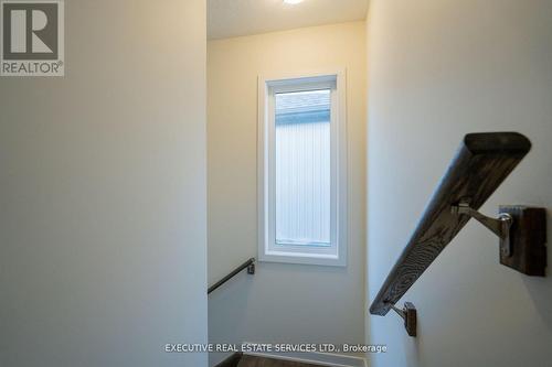 17 Downriver Drive, Welland, ON - Indoor Photo Showing Other Room