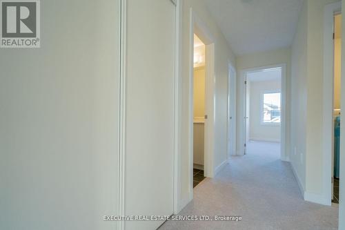 17 Downriver Drive, Welland, ON - Indoor Photo Showing Other Room