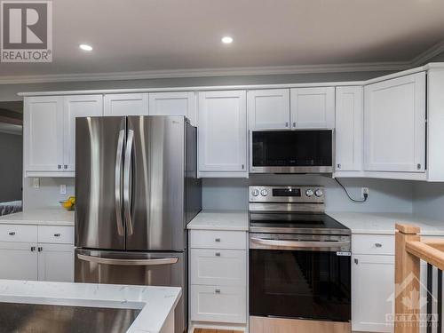 84 Abel Street, Smiths Falls, ON - Indoor Photo Showing Kitchen