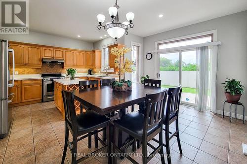 56 Bosworth Street, Hamilton (Meadowlands), ON - Indoor Photo Showing Dining Room