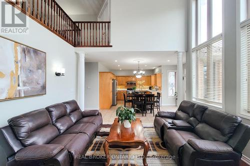 56 Bosworth Street, Hamilton (Meadowlands), ON - Indoor Photo Showing Living Room