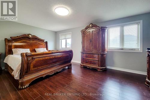 56 Bosworth Street, Hamilton (Meadowlands), ON - Indoor Photo Showing Bedroom