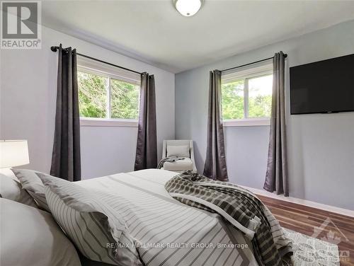 8692 Bank Street, Ottawa, ON - Indoor Photo Showing Bedroom