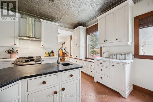 23 Franklin Street, Uxbridge, ON - Indoor Photo Showing Kitchen