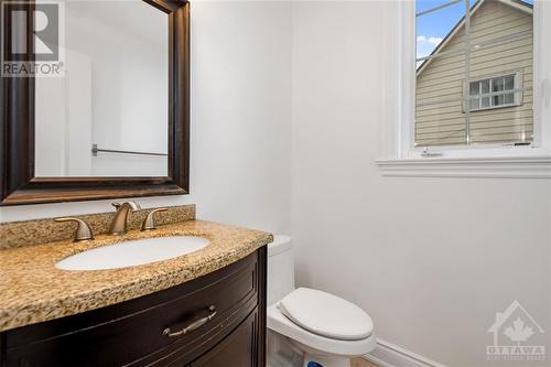 54 Christie Street, Ottawa, ON - Indoor Photo Showing Bathroom