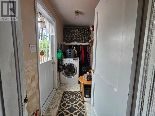 378 Creston Boulevard, Creston South, NL - Indoor Photo Showing Laundry Room