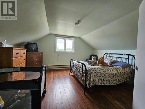 378 Creston Boulevard, Creston South, NL - Indoor Photo Showing Bedroom