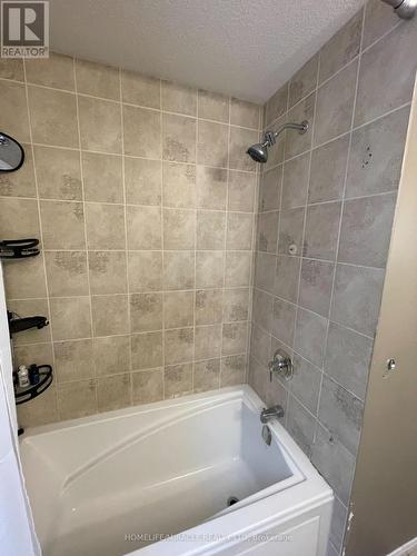 455 Champlain Avenue N, Woodstock, ON - Indoor Photo Showing Bathroom