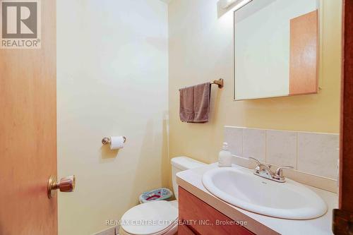 999 Eagle Crescent, London, ON - Indoor Photo Showing Bathroom