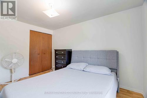 999 Eagle Crescent, London, ON - Indoor Photo Showing Bedroom