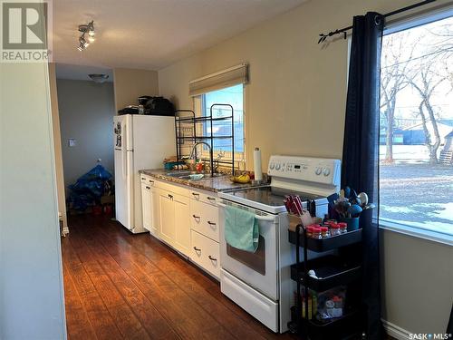 314 Main Street, Muenster, SK - Indoor Photo Showing Kitchen With Double Sink