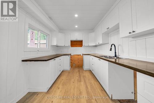 372 South Coast Drive, Haldimand, ON - Indoor Photo Showing Kitchen With Double Sink