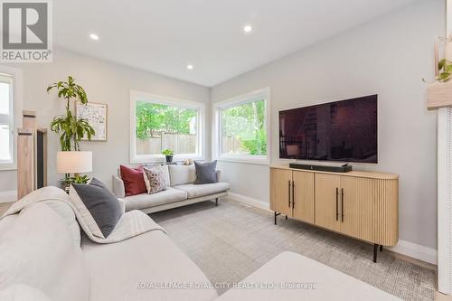 279 Geddes Street, Centre Wellington (Elora/Salem), ON - Indoor Photo Showing Living Room