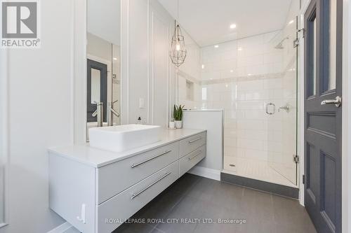 279 Geddes Street, Centre Wellington (Elora/Salem), ON - Indoor Photo Showing Bathroom