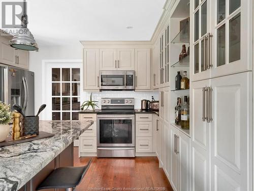 743 Old Tecumseh Road, Lakeshore, ON - Indoor Photo Showing Kitchen